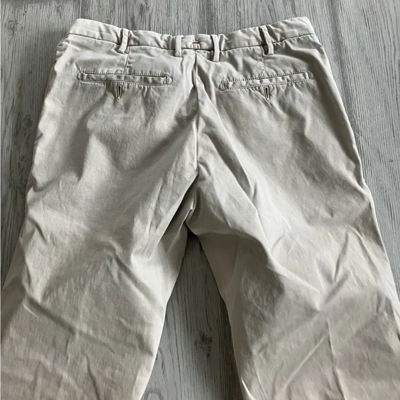 ISAIA beige cotton 5 pocket chino. Size 46(eu) 28-30 waist used